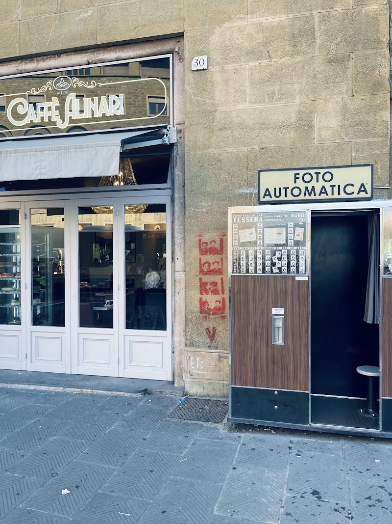 Fotoautomatica - Fotoautomatica, Largo Fratelli Alinari, 50123 Firenze FI, Italy