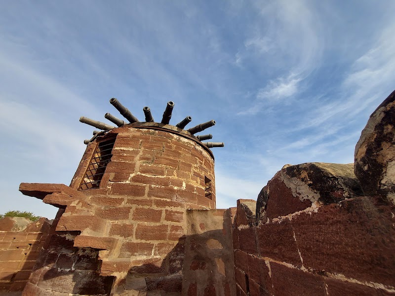 Pokhran killa - Pokhran killa, WWC8+3CF, Ramdevra, Pokhran, Rajasthan 345023, India
