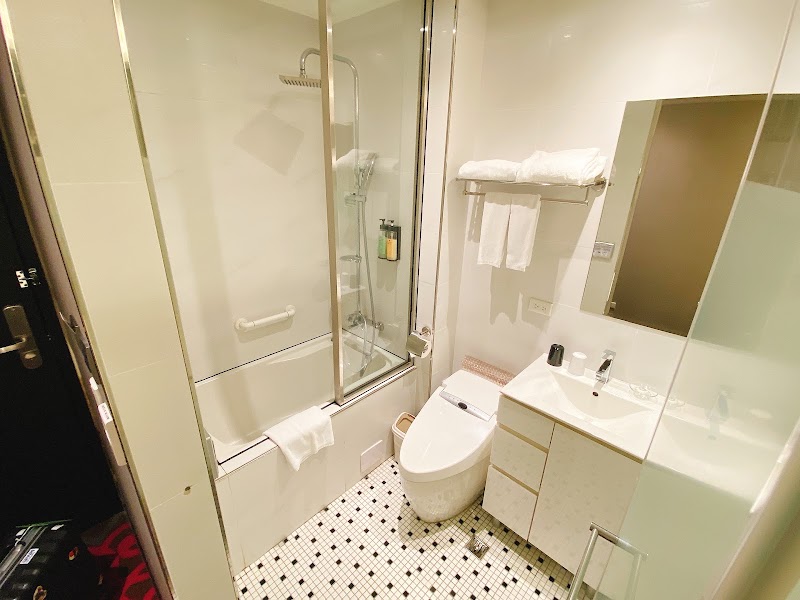Capital Hotel Songshan - Capital Hotel Songshan No. 658號, Section 4, Bade Rd, Ciyou Village, Songshan District, Taipei City, Taiwan 105