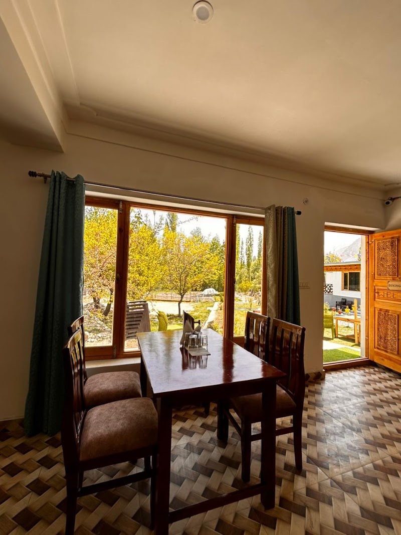 Mountain House - Mountain House, HFM7+MH, Hunder, 194401