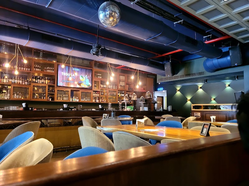 Hitchki, Powai - Hitchki, Powai Boulevard Street G5, Transolean House Lake, Hiranandani Business Park, Hiranandani Garden, near kaya clinic, Hiranandani Gardens, MHADA Colony 19, Powai, Mumbai, Maharashtra 400076, India