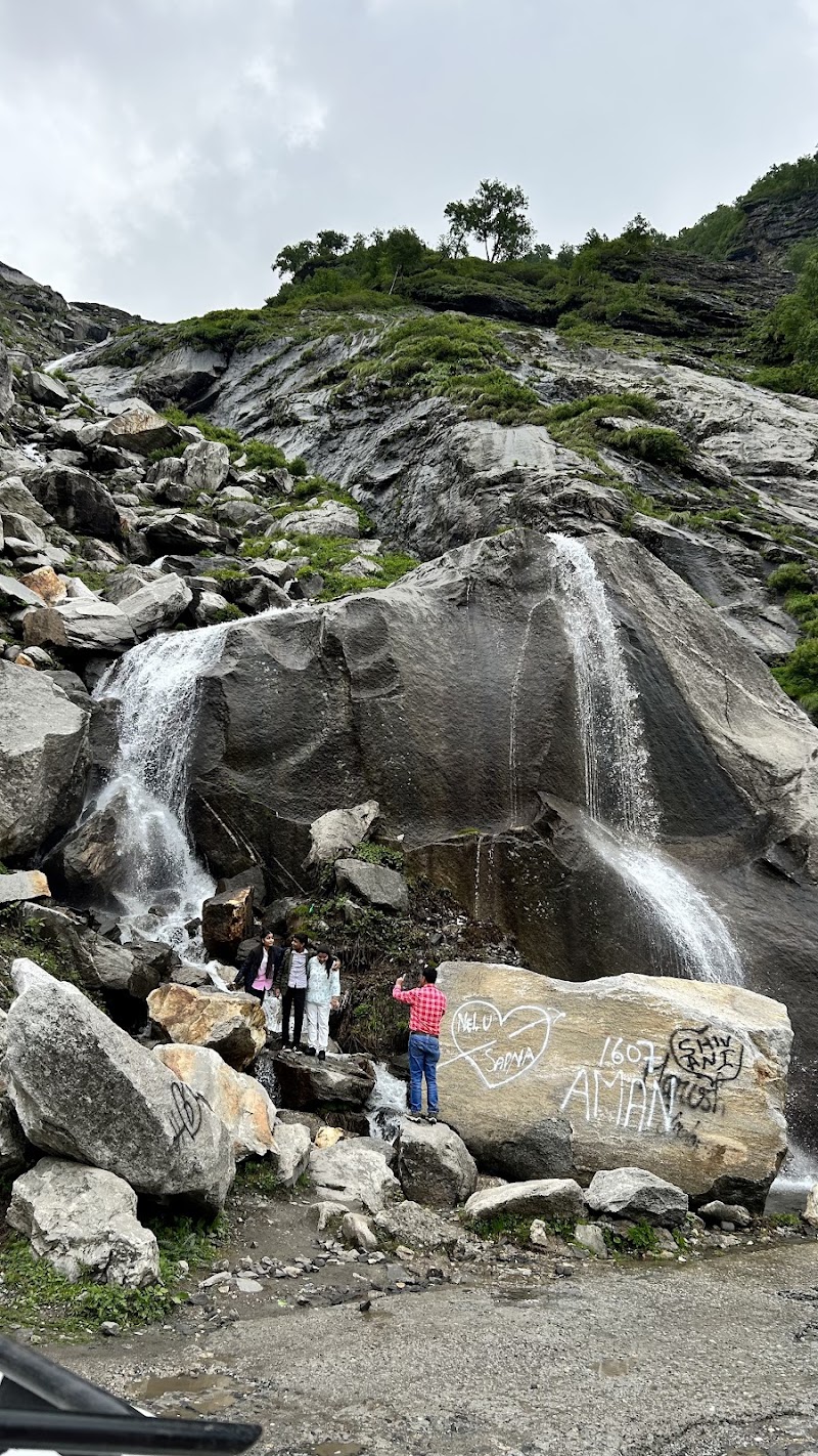 Rahala Waterfalls - Rahala Waterfalls, 86P9+G8X, Manali - Leh Hwy, Himachal Pradesh 175103, India