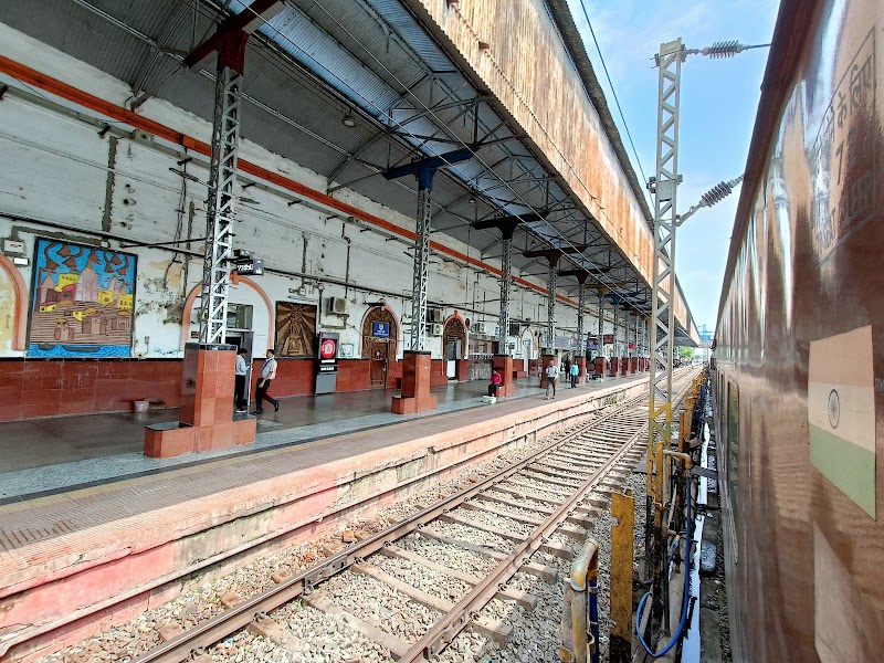 PT. Deen Dayal Upadhyaya Junction - PT. Deen Dayal Upadhyaya Junction, 232101 Pandit Dindayal Upadhyaya Marg Pandit Dindayal Upadhyay Nagar Uttaresh, Uttar Pradesh 276001, India