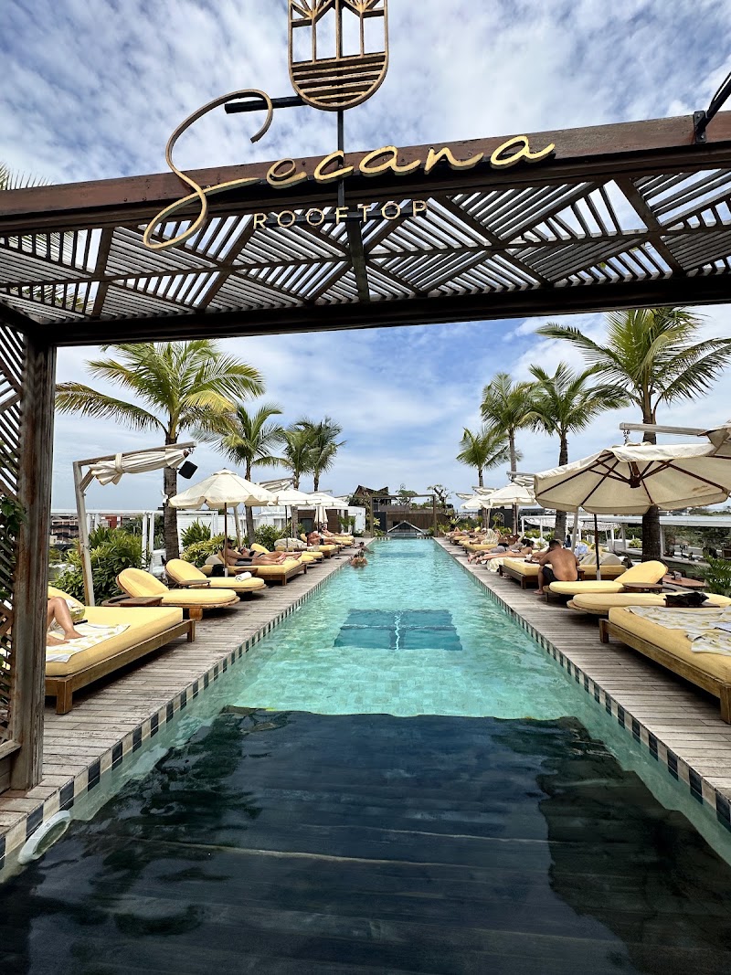 Secana Rooftop - Secana Rooftop Jl. Pemelisan Agung Jl. Pantai Berawa, Canggu, Kec. Kuta Utara, Tibubeneng, Berawa, Kabupaten Badung, Bali 80361, Indonesia