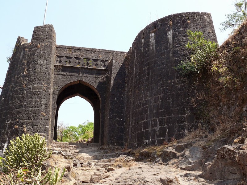 Vijaydurg Fort - Vijaydurg Fort, H86M+F5H, Maharashtra State Highway 4, Fort, Vijaydurg, Maharashtra 416806, India
