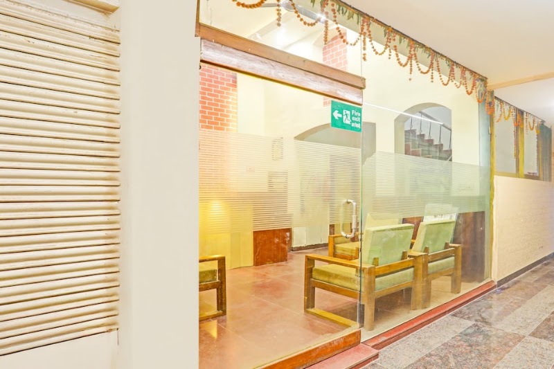 Hotel O by OYO Jaistambh Chowk Formerly Guru Kirpa - Hotel O by OYO Jaistambh Chowk Formerly Guru Kirpa formerly Guru Kirpa, Hotel O, Jaistambh Chowk, Moudhapara, Raipur, Chhattisgarh 492001, India