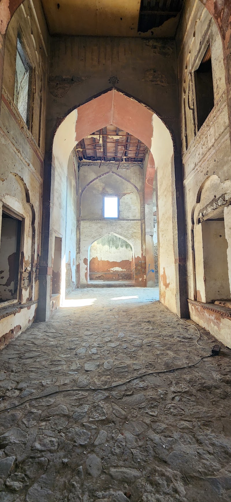 Zafar Mahal - Zafar Mahal, Mehrauli Village, Mehrauli, New Delhi, Delhi 110030, India
