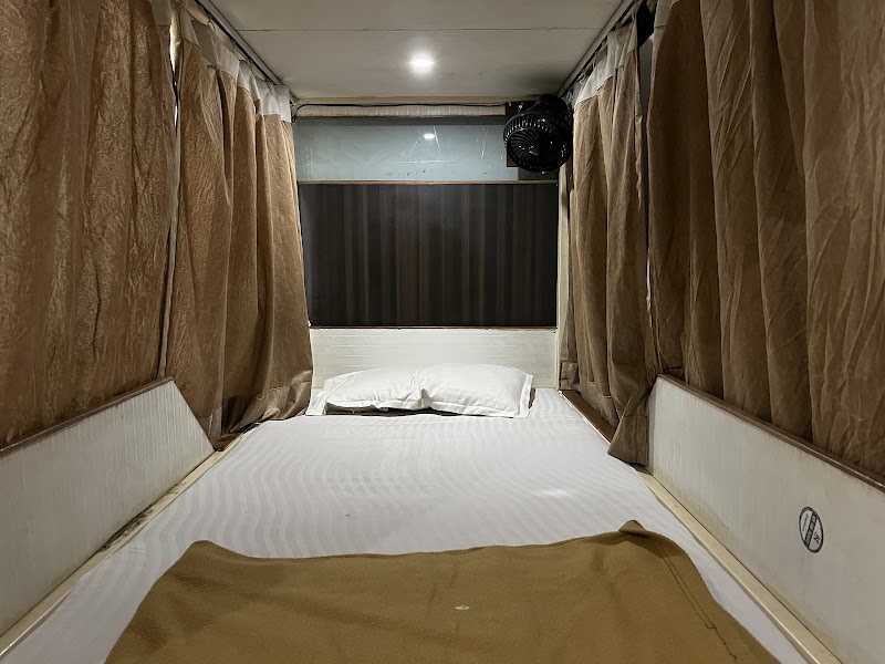Hotel Relax AC Dormitory - Hotel Relax AC Dormitory, 2nd floor, Jasvant Chambers, near Sidi Saiyyed Ni Jali, Old City, Lal Darwaja, Ahmedabad, Gujarat 380001, India