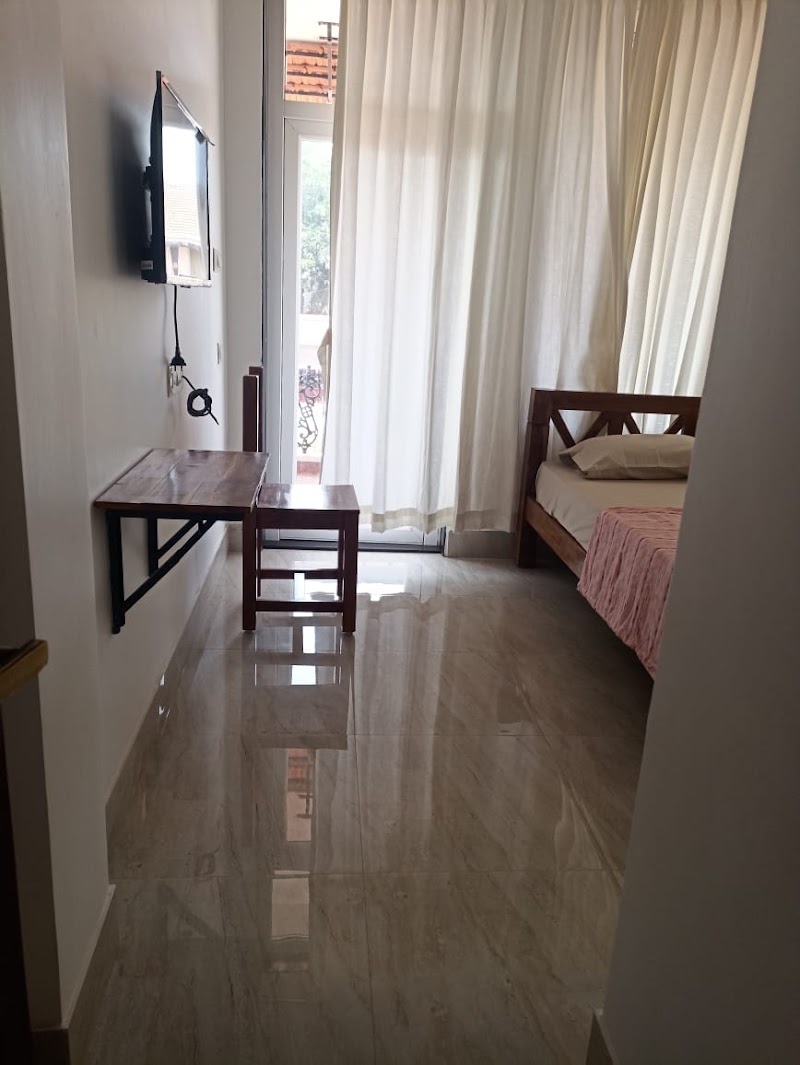 Viram Guest House - Viram Guest House HPRV+9HQ, Vagator, Anjuna, Goa 403509, India
