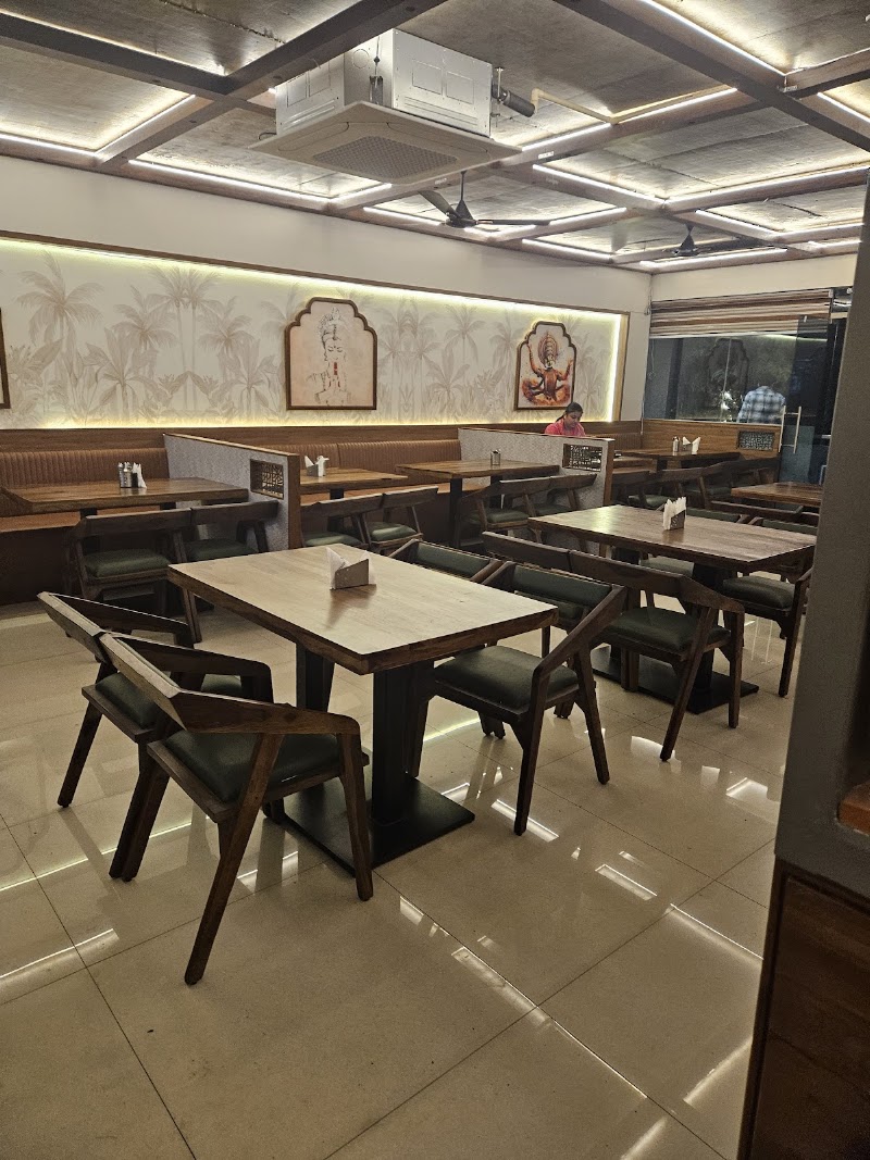 Shrivari Cafe - South Indian Restaurant - Shrivari Cafe - South Indian Restaurant 6/3, 101 & 102 Asha Dilpasand Imperial, Gate No. 4, High Court, South Tukoganj, Indore, Madhya Pradesh 452001, India