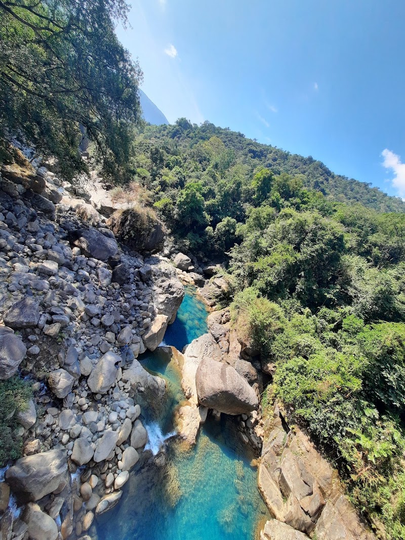 Double Decker Living Root Bridge Meghalaya - Double Decker Living Root Bridge Meghalaya 7M2C+GQ5, Nongriat, Meghalaya 793108, India
