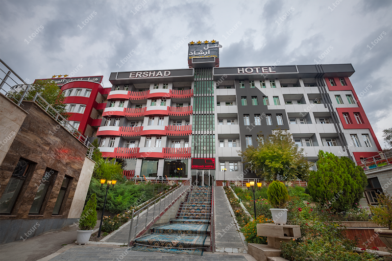 Ershad Hotel - Ershad Hotel, Ardabil Province, Sareyn, پایین تر از آبگرم گاومیش گولی خیایان ولیعصر میدان سهند -خیابان پهنلو مجتمع، هتل و آبدرمانی آپارتمان ارشاد، 532H+WCQ, Iran