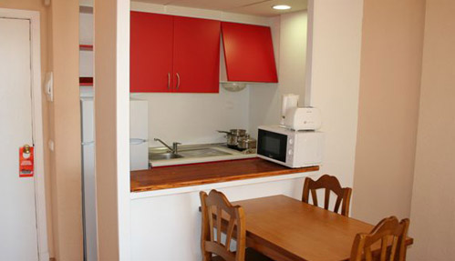 Martha´s Apartamentos - Martha´s Apartamentos Carrer Jardiel Poncela, 1, 07181 Palmanova, Illes Balears, Spain