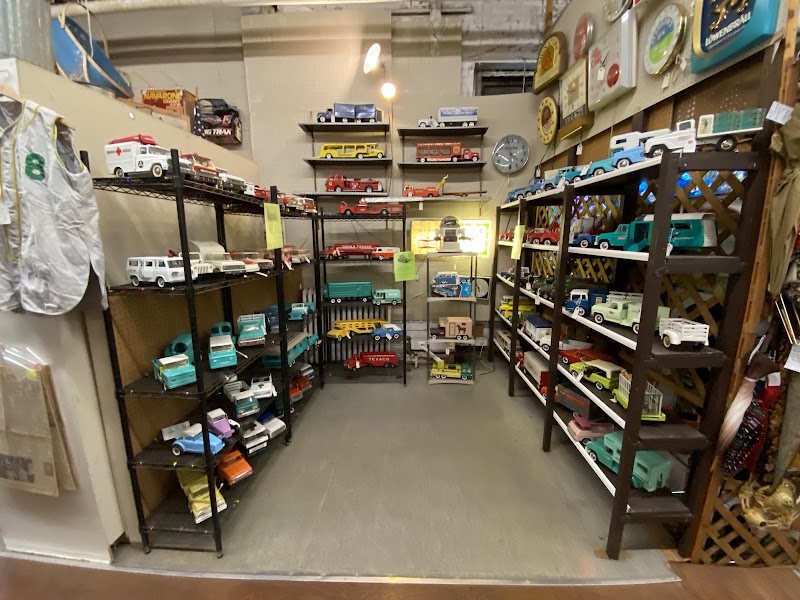 River Market Antiques - River Market Antiques, 115 W 5th St, Kansas City, MO 64105, USA