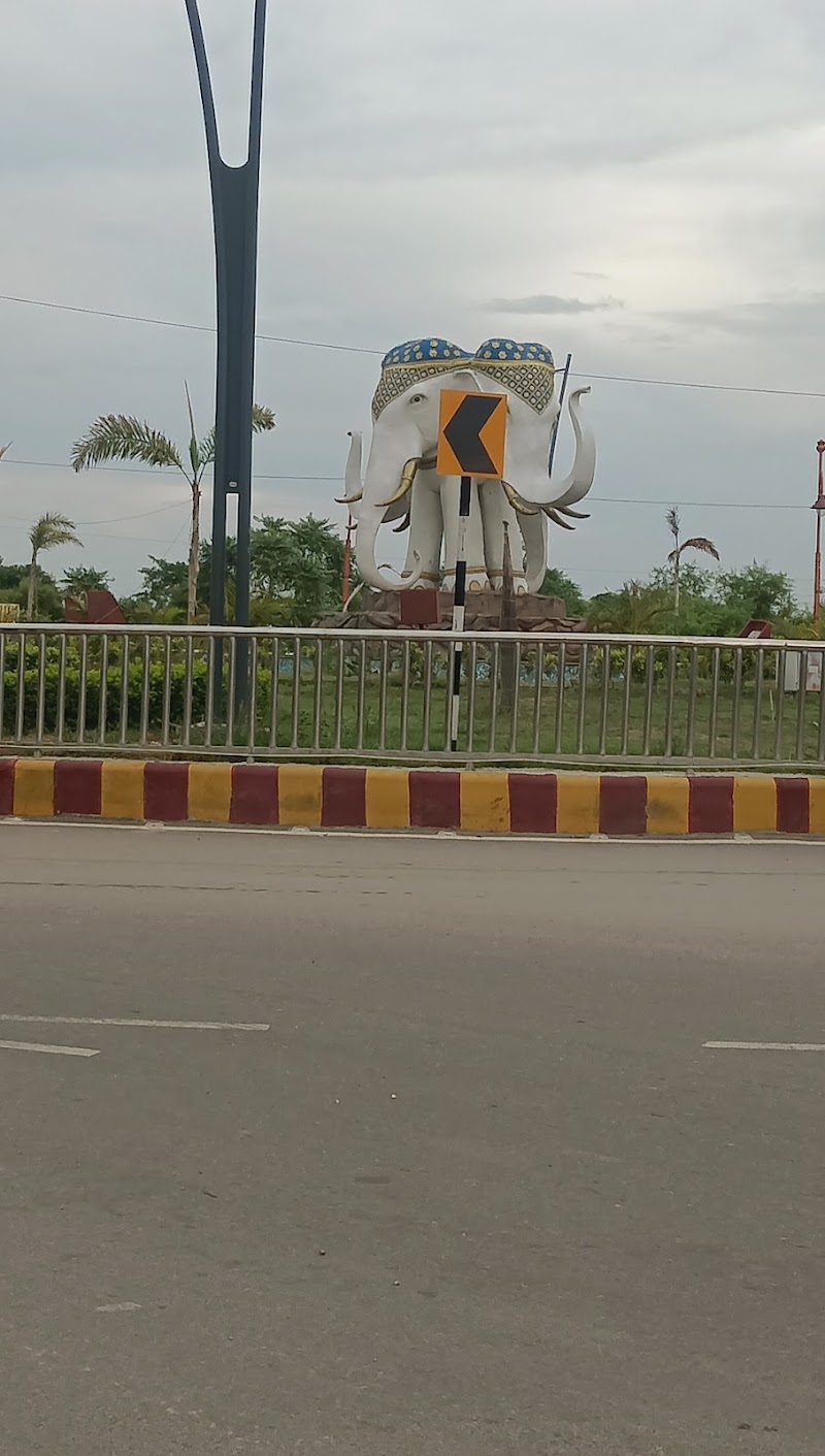 Airavat chauraha - Airavat chauraha CQC5+5H3, Kathula Gospur, Uttar Pradesh 211015, India