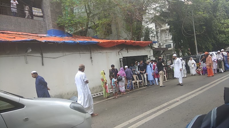 Perry Road Masjid - Perry Road Masjid, 32, Perry Cross Rd, Bandra West, Mumbai, Maharashtra 400050, India