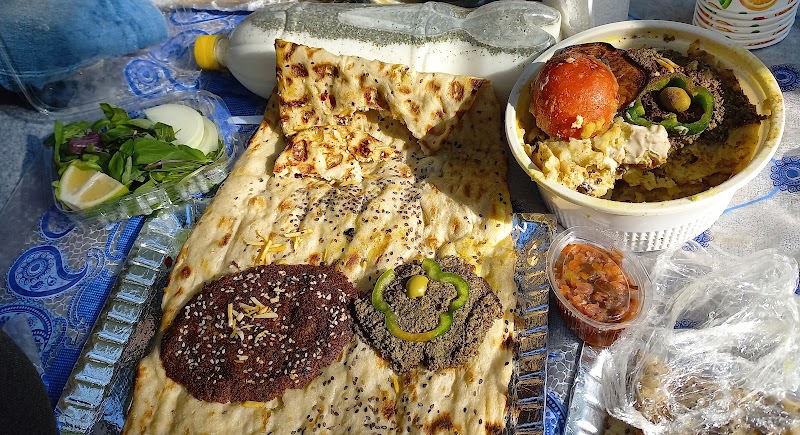 Shiraz Traditional Ash - Shiraz Traditional Ash, Esfahan, استان اصفهان، اصفهان، نبش بانک سینا، خیابان بزرگمهر،، JMWW+6JP, Iran