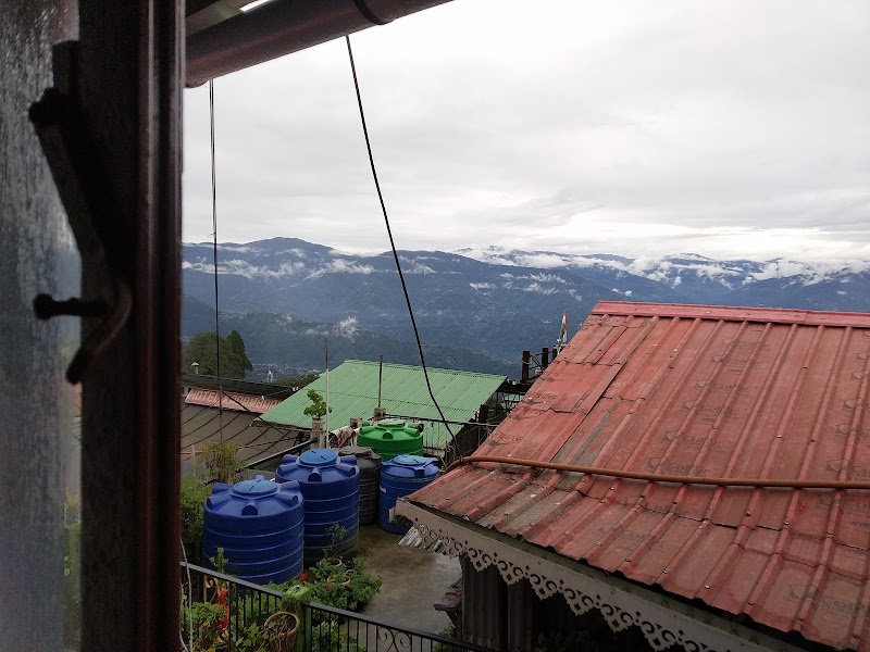 Hill Home - Hill Home Hill Cart Rd, opposite GJMS, Limbugaon, Darjeeling, West Bengal 734101, India