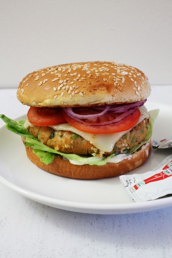 Chkn n Burger - Durg - Chkn n Burger - Durg Near, Maharaja Chowk, near Rajput fitness, Zone 1, Durg, Bhilai, Chhattisgarh 491001, India