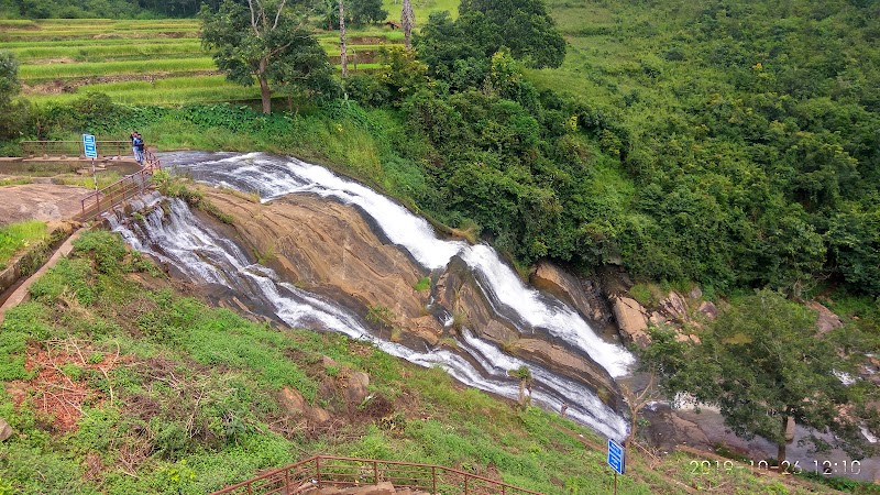 Thatiguda Waterfall - Thatiguda Waterfall, 62G5+8CG, Ananthagiri, Andhra Pradesh 535145, India