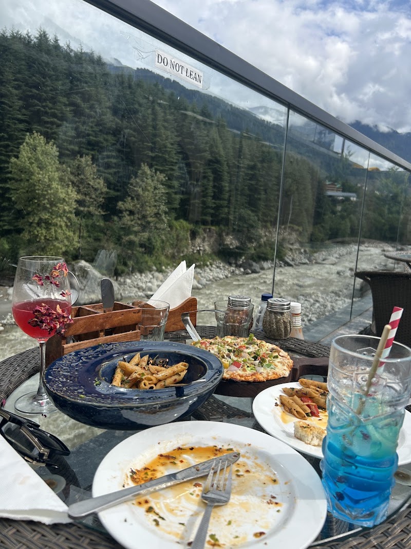 Wabi cafe - Wabi cafe opposite shri harihar hospital, Aleo, Manali, Nasogi, Himachal Pradesh 175131, India