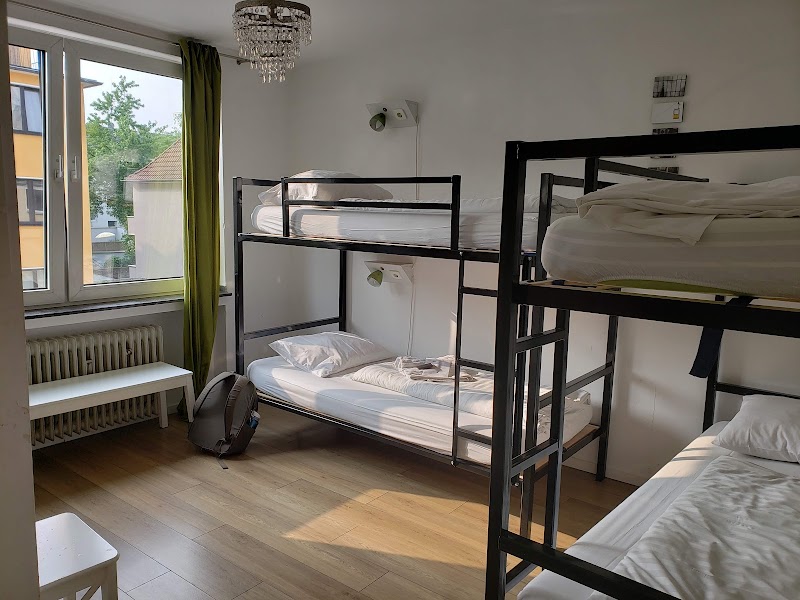 Weltempfänger Backpacker Hostel - Weltempfänger Backpacker Hostel Venloer Str. 196, 50823 Köln-Ehrenfeld, Germany