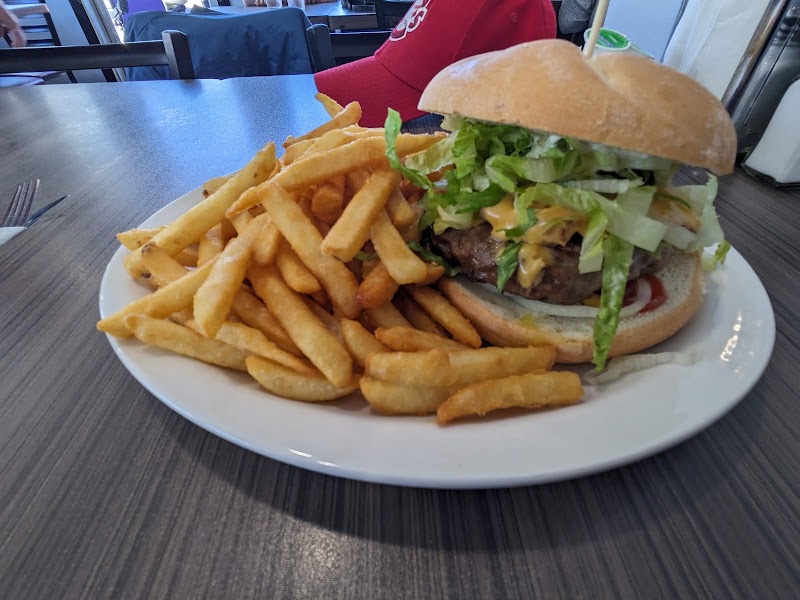 Mount 9 Eatery - Mount 9 Eatery 521 7th Ave, Keremeos, BC V0X 1N3, Canada