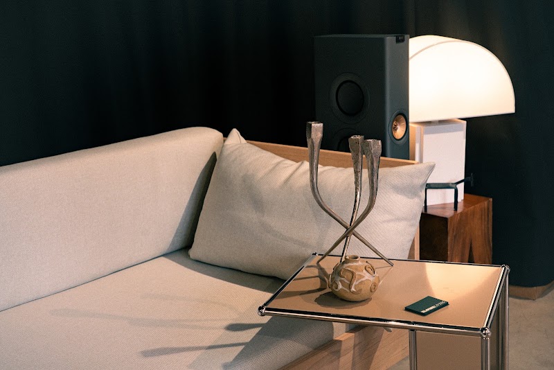 SLOWE Living - SLOWE Living 12-18 Hoxton St, London N1 6NG, UK