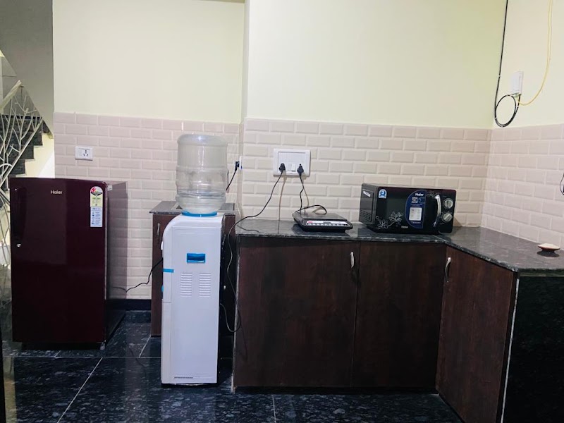 Your space Girls Hostel - Vijay Nagar, Delhi - Your space Girls Hostel - Vijay Nagar, Delhi No. B, 28 Main Road, near Fit Factory Gym, Vijay Nagar, New Delhi, Delhi, 110033, India