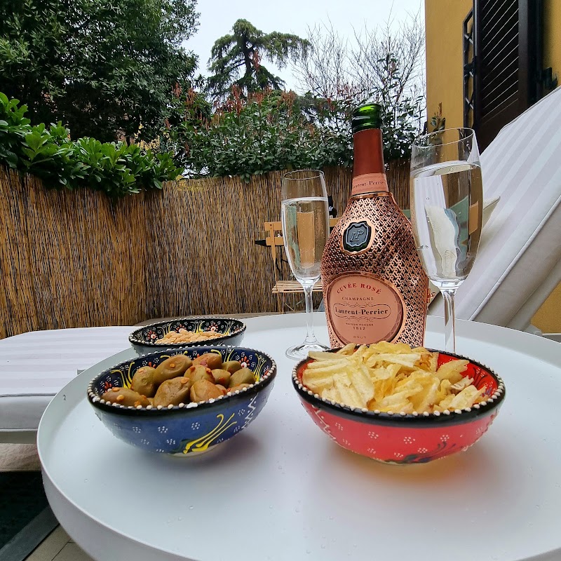Garden Terrace Apartment Bologna - Garden Terrace Apartment Bologna, Vicolo Paglia Corta, 9, 40121 Bologna BO, Italy