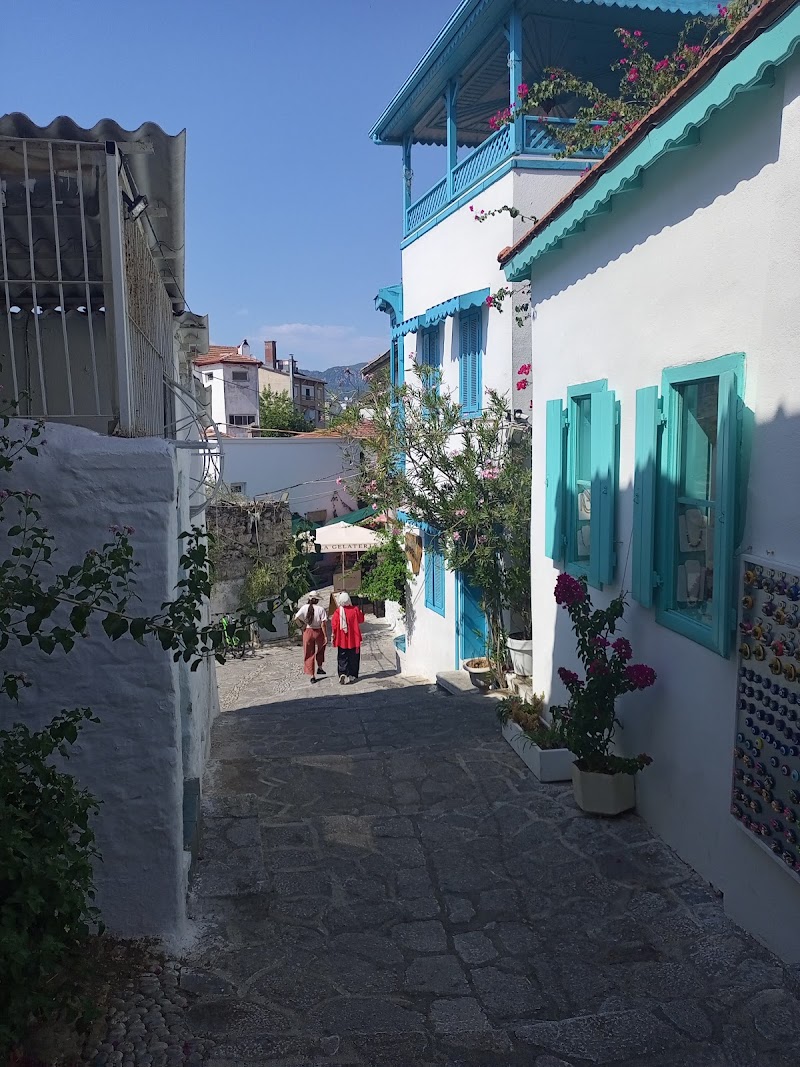 Barlar Sokağı - Barlar Sokağı Tepe, 35. Sk. No:18, 48700 Marmaris/Muğla, Türkiye