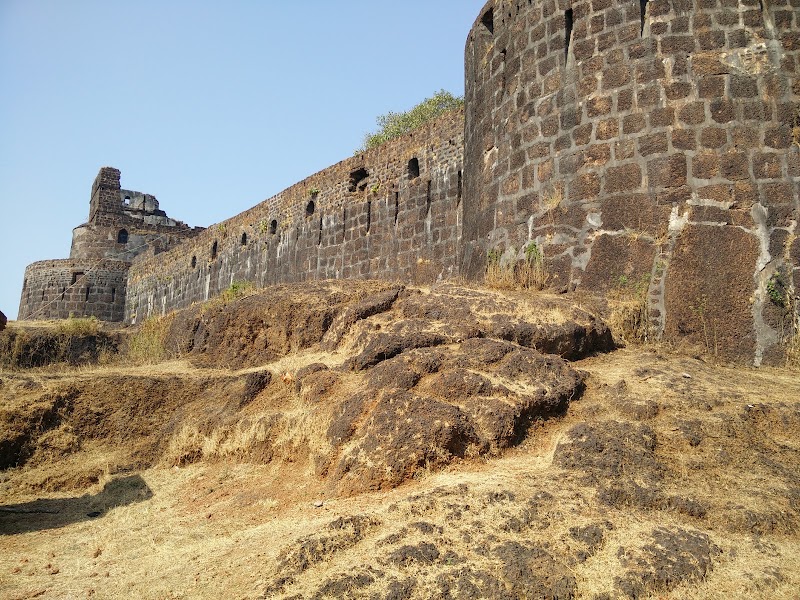 Vijaydurg Fort - Vijaydurg Fort, H86M+F5H, Maharashtra State Highway 4, Fort, Vijaydurg, Maharashtra 416806, India