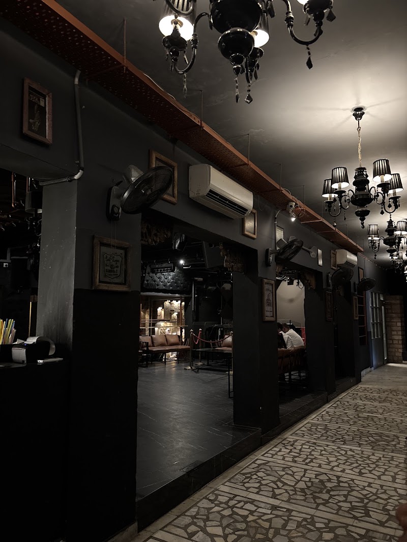 Four Brothers Brewing - Restrobar | Club | Microbrewery - Four Brothers Brewing - Restrobar | Club | Microbrewery Four Brothers, Brewing - Restrobar & Club, Umed Bhawan Palace Rd, near Circuit House, Rai Ka Bagh, Jodhpur, Rajasthan 342001, India