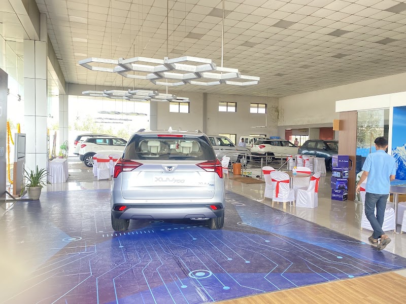 Mahindra Trendy Wheels Pvt Ltd - SUV & Commercial Vehicle Showroom - Mahindra Trendy Wheels Pvt Ltd - SUV & Commercial Vehicle Showroom Plot No 448/B,Shiroli M.I.D.C Pune Bangalore National Highway, Nagaon Phata, Kolhapur, Nagaon, Maharashtra 416122, India