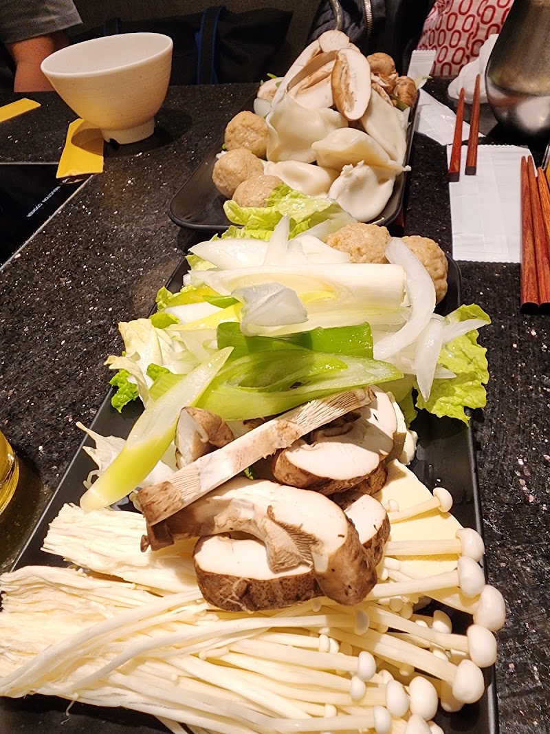 Shabushabu Miyama Abeno Q's Mall - Shabushabu Miyama Abeno Q's Mall Japan, 〒545-0052 Osaka, Abeno Ward, Abenosuji, 1-chōme−6−１ あべのキューズモール 4F