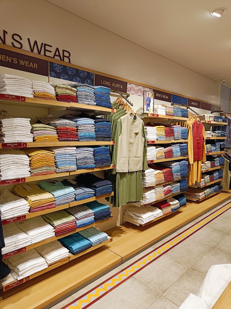 Fabindia, Bandra West - Fabindia, Bandra West, Near Tavaa Restaurant, 36-B, Turner Rd, next to Tanishq Store, TPS III, Bandra West, Mumbai, Maharashtra 400050, India