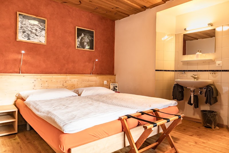 Hotel Bahnhof Zermatt - Hotel Bahnhof Zermatt Bahnhofpl. 54, 3920 Zermatt, Switzerland