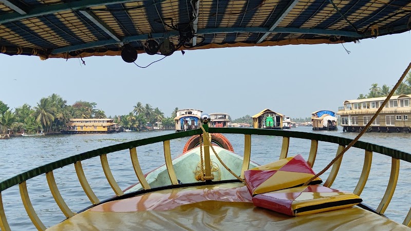 ALLEPPEY BOAT JETTY - ALLEPPEY BOAT JETTY, Matha Jetty, Boat Jetty Rd, Mullakkal, Alappuzha, Kerala 688011, India