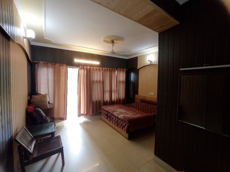 JKTDC Hotel Saraswati (Tourist Bungalow Katra) - JKTDC Hotel Saraswati (Tourist Bungalow Katra) XWRJ+JP9, Katra, 182301