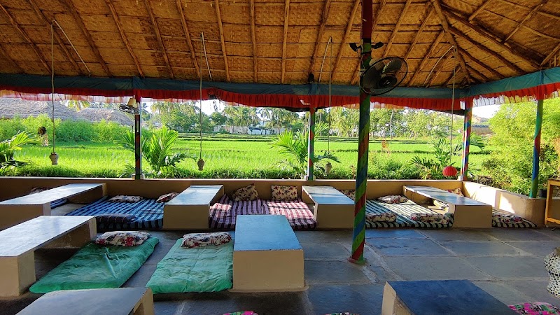 Stay Chill Hampi - Stay Chill Hampi 8CXP+Q86, Waterfalls Road, Sanapur, Karnataka 583234, India