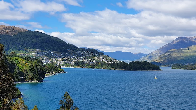Sunshine Bay Track - Sunshine Bay Track, 28 Evergreen Place, Sunshine Bay, Queenstown 9300, New Zealand