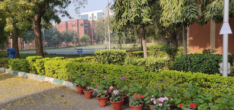 ISI Delhi - ISI Delhi, 7, S. J. S. Sansanwal Marg, Hostel Mess, NRPC Colony, Block B, Qutab Institutional Area, New Delhi, Delhi 110016, India