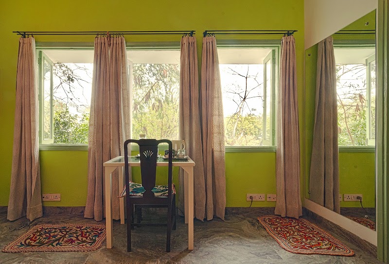 Haveli Hauz Khas - Haveli Hauz Khas G6W2+XG3, P5, Block P, Hauz Khas Enclave, Hauz Khas, New Delhi, Delhi 110016, India