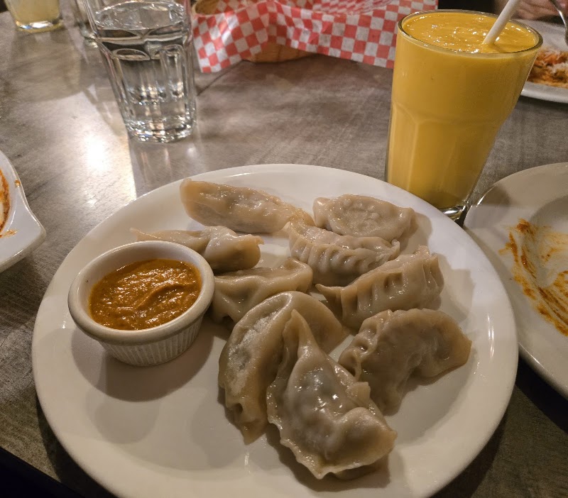 The Curry Pot Restaurant - The Curry Pot Restaurant 333 Ontario St B3, St. Catharines, ON L2R 5L3, Canada