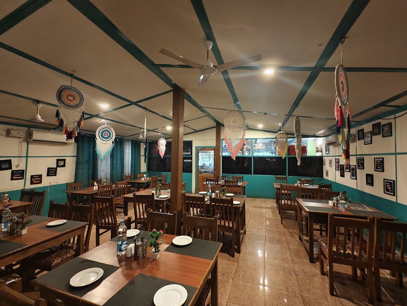 THE OLIVE'S MULTI CUISINE AC RESTAURANT PALOLEM GOA - THE OLIVE'S MULTI CUISINE AC RESTAURANT PALOLEM GOA maine Street, opposite sobit sarovar, Palolem, Canacona, portico, Goa 403702, India