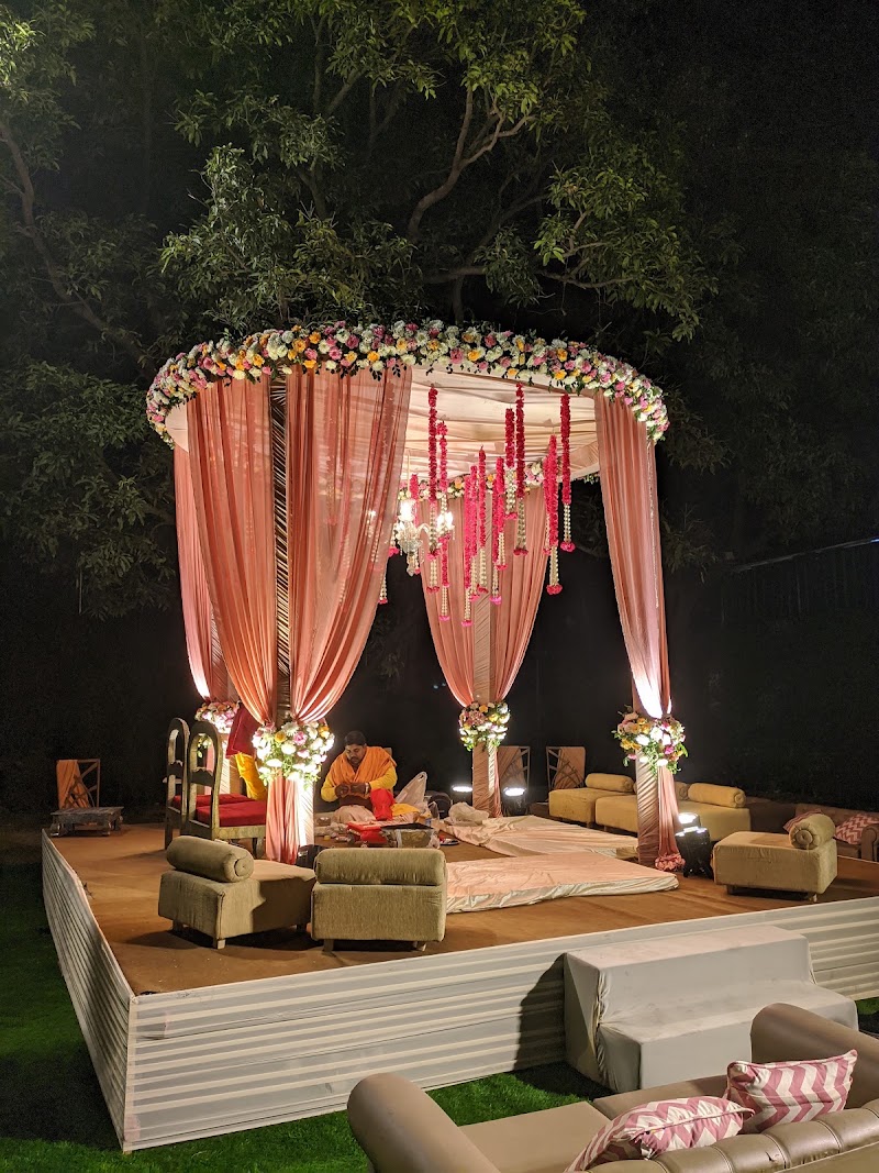 Mallu Farms - Mallu Farms, 204, Chattarpur Mandir Rd, Ansal Villas, Satbari, New Delhi, Delhi 110074, India