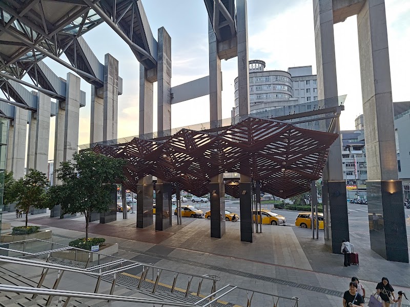 Fengyuan - Fengyuan, No. 1-1, Zhongzheng Rd, Fengyuan District, Taichung City, Taiwan 420