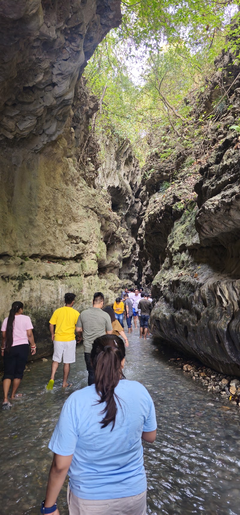 Gucchupani Robbers' Cave - Gucchupani Robbers' Cave Anarwala Rd, Garhi Cantt, Dehradun, Uttarakhand 248003, India