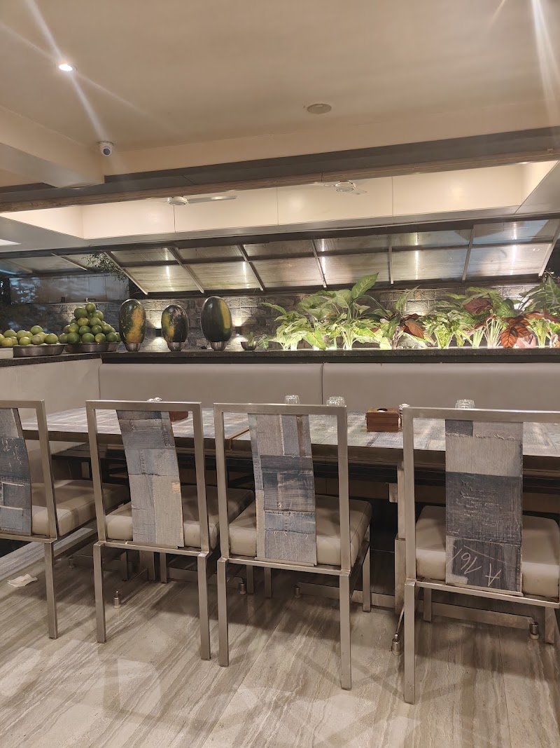 Srinidhi Veg - Srinidhi Veg, Survey 25, Shop 7&8, Lower Ground Floor, A Wing, Nirmaann Estrella, Tyni Audyogic Wasahat, Kondhwa, Pune, Maharashtra 411048, India