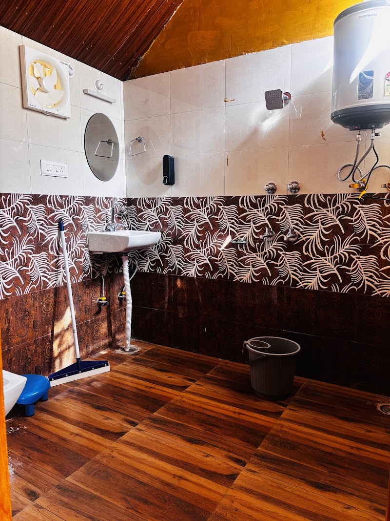 Pinaka Cottages and Cafe - Pinaka Cottages and Cafe H9G8+VF, Jibhi, Himachal Pradesh 175123, India